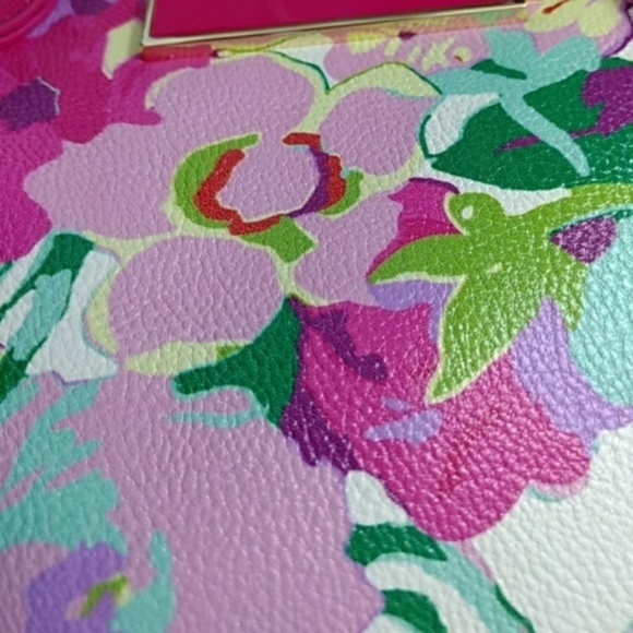 *** Betsey Johnson Flowery Crossbody Purse - Picture 3 of 6